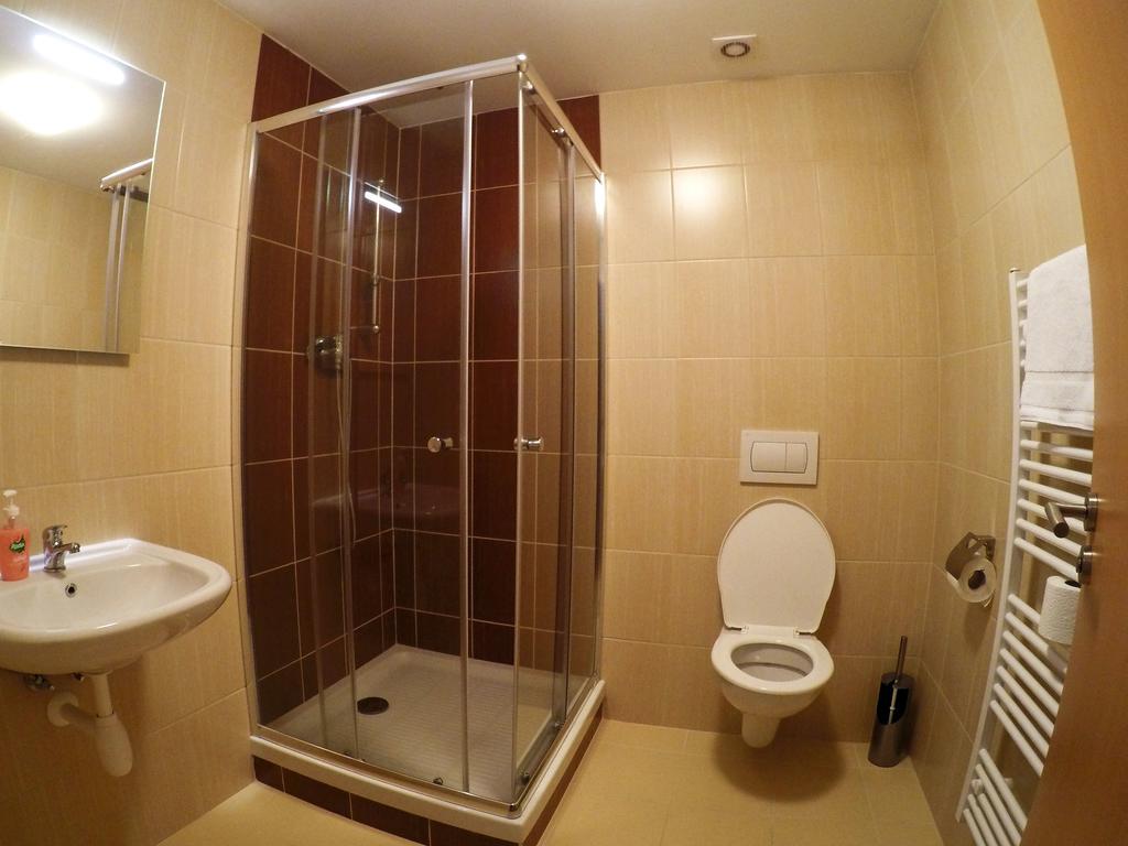 Penzion U Tri Statkaru Dobris Exterior foto