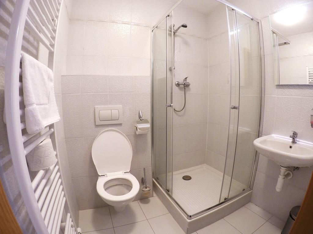 Penzion U Tri Statkaru Dobris Exterior foto